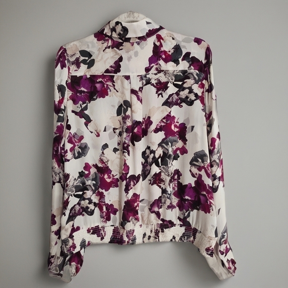 WHBM Floral Silk Button Up Blouse Collared Elastic Hem Size 14P - Picture 3 of 12